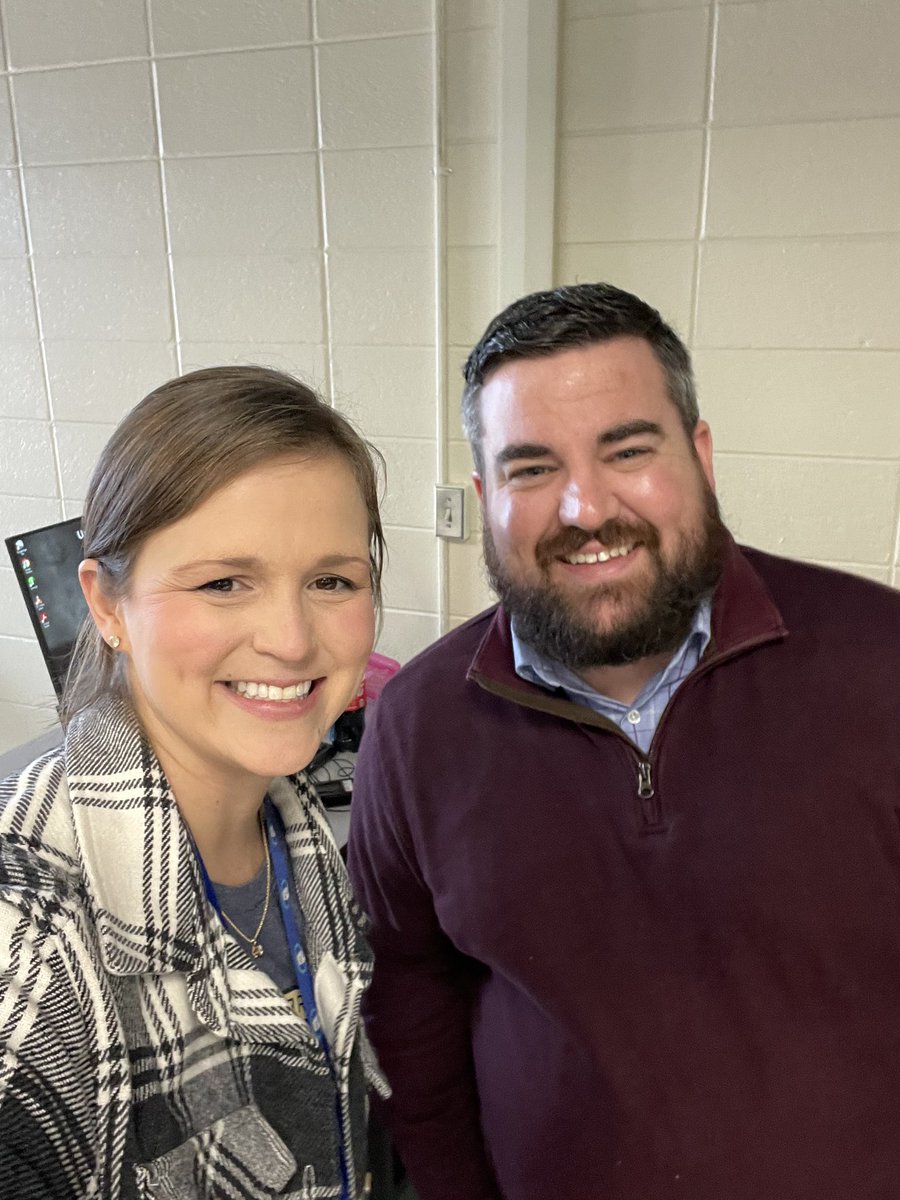 thelitprincipal's tweet image. I enjoyed giving a keynote for @ASLAlib !  I never imagined I would be doing something like this.  It was a great experience.  Thanks for having me!  Let you library leak! #schoollibrarian #allibraries