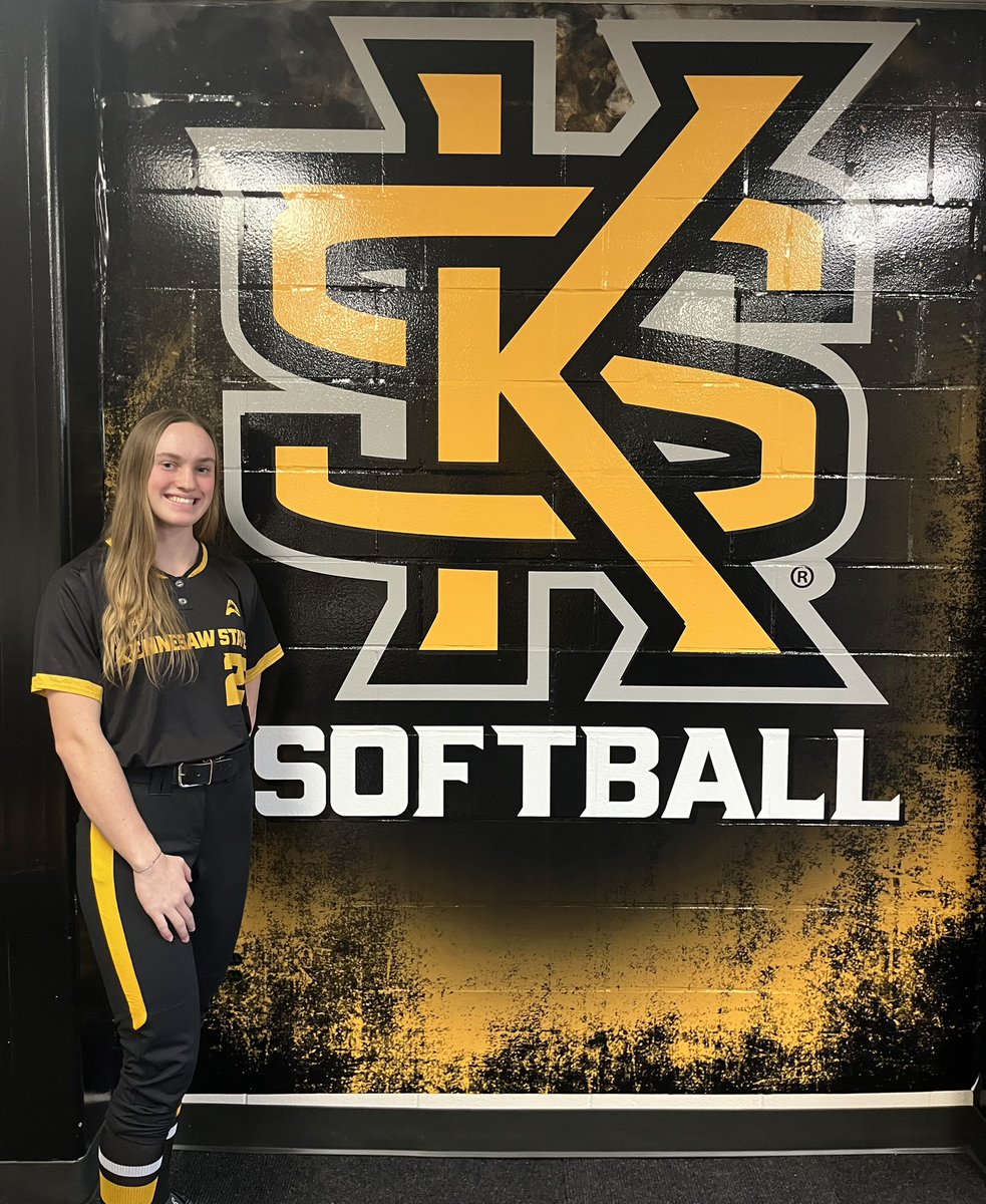 ana gore tweet media