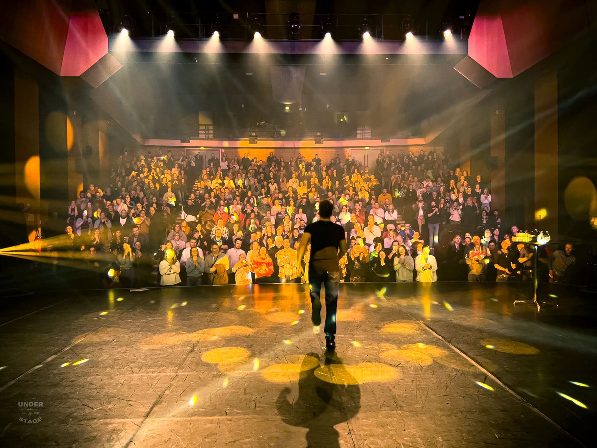 JeremyFerrari's tweet photo. Caudry merci pour cette soirée ! Merci également à Sophie, Chantal et Cédric ! Je vous dis à demain (16h !) pour la deuxième ! Soyez aussi chauds que les premiers !
#163/163 #fullstanding #anesthesiegenerale https://t.co/kCDvW5D1qd