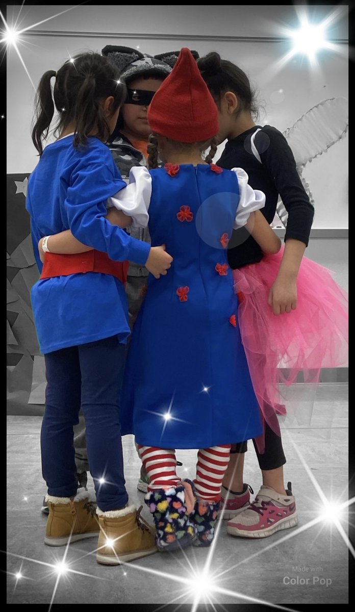 VGuajardo_ESA's tweet photo. Itโs always fun to do things with my best friend @mromod_EECC the kids did an amazing job using their imaginations to create their play, costumes and instruments โค๏ธ @WeAreTexasDI @westtexasdi #TXDI #CreativityBus #SayYesToCreativity #TeamSISD @Escontrias_ES @Jellismtz_EECC https://t.co/T1mAxLMA4v