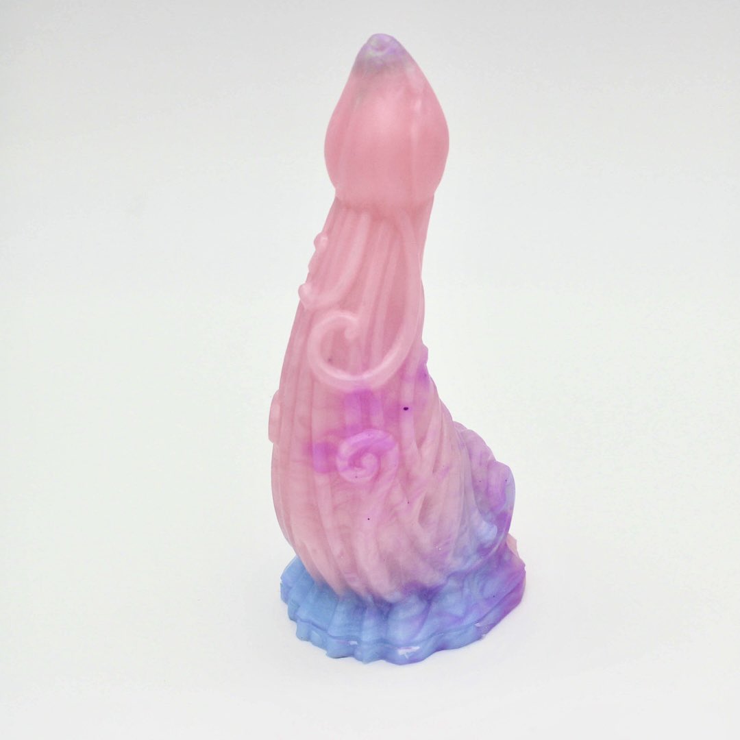 CulturedFiction's tweet photo. Choose your fighter!! 🙈

#monsterlover #aliendildo #alientoy #pleasureproducts #SmallBusiness https://t.co/NsDYNMLbfY