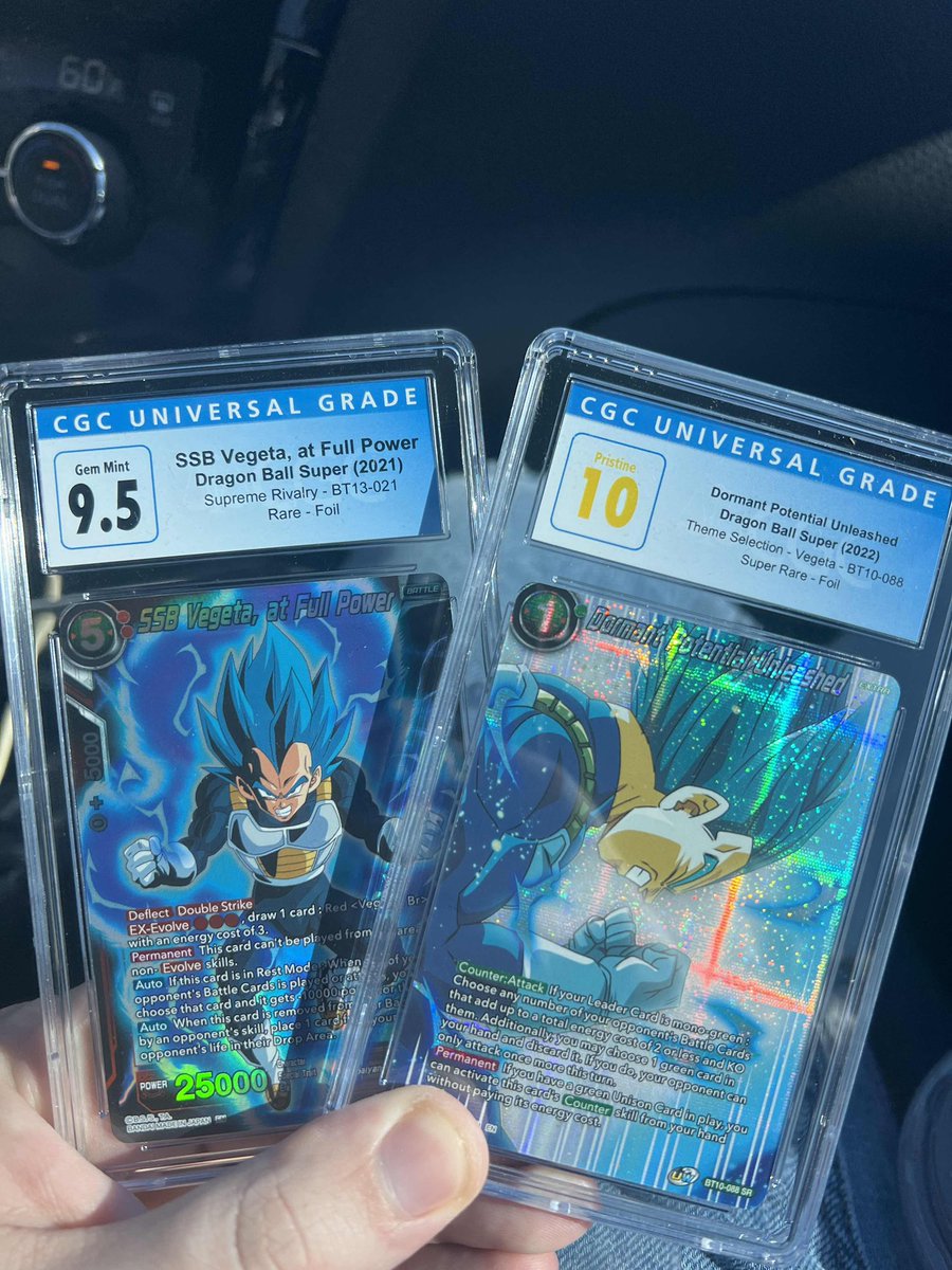 tayranitar1's tweet photo. My latest CGC return. Not too bad! #vegeta #ssblue https://t.co/i4xFnXf62E