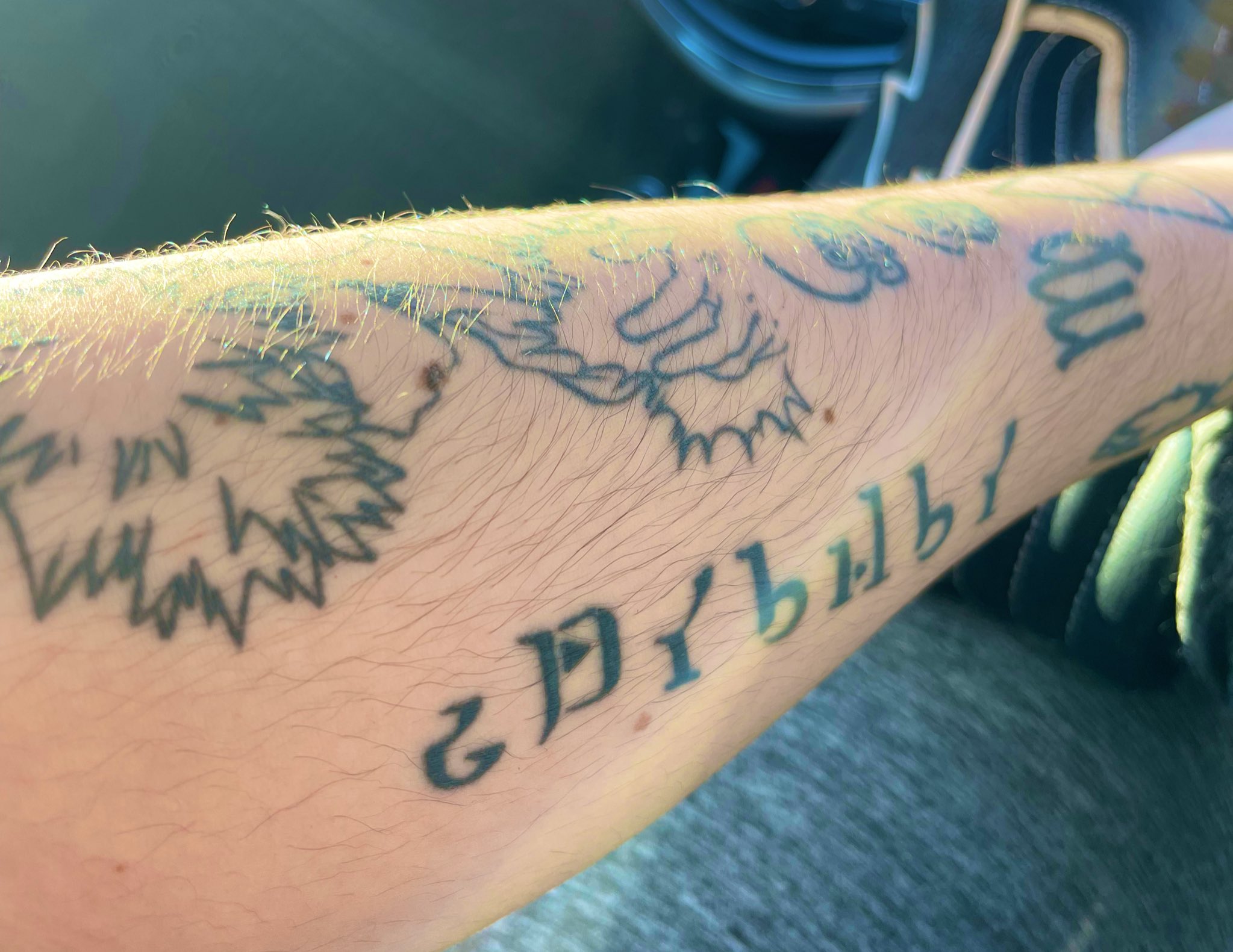 Cry 💧 Hylian VTuber on Twitter "I always hated my arm hair growing up