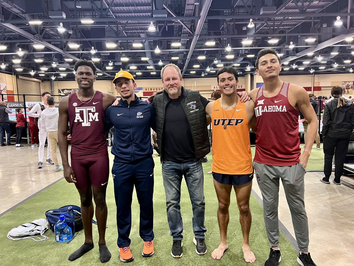 Supporting Franklin alumni in Albuquerque, proud to call these guys family!  @ColinDeaverTV <a href="/EPISDathletics/">EPISD ATHLETICS</a> <a href="/TXFHSCougars/">Franklin High School</a> <a href="/epfhsgirlsTF/">Franklin Girls Track</a> <a href="/Fchavezeptimes/">Felix Chavez</a>