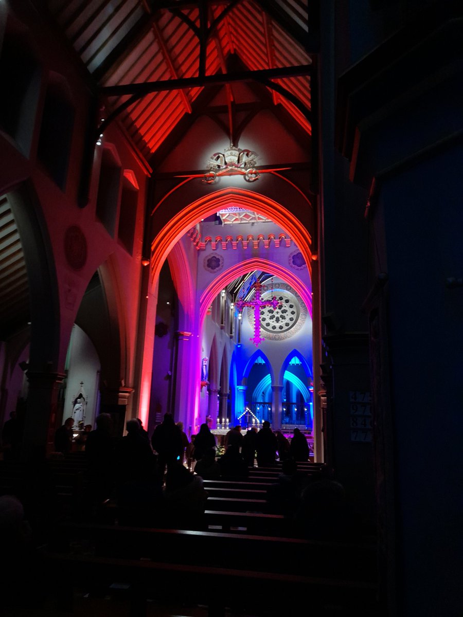 AshArtsFest's tweet photo. Mesmerising installations at tonight's Light Night In Nottingham City centre. Wonderful to see everyone enjoying themselves, the atmosphere tonight was buzzing. #LightNightNottingham https://t.co/ODYSH7vqzk