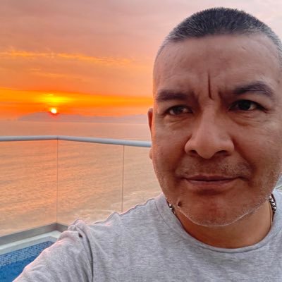 renjes2011's tweet photo. @cesarmauricio @PolloFarsantePe @PoliciaPeru Agua y jabón dice este payaso. Jajajaja 🤣 https://t.co/PtKGfRwb3v