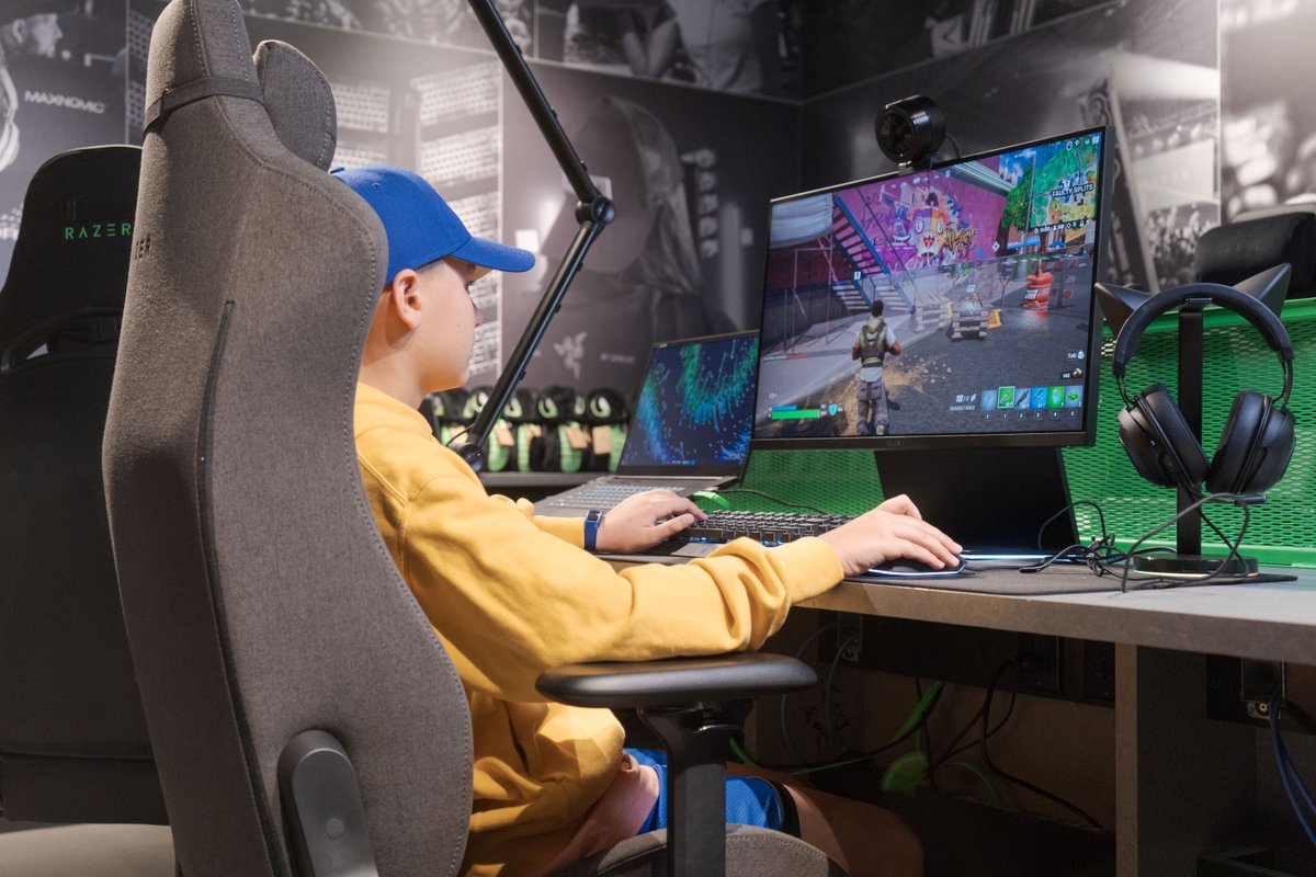 R Λ Z Ξ R on Twitter for gear, stay for the activities. We’re