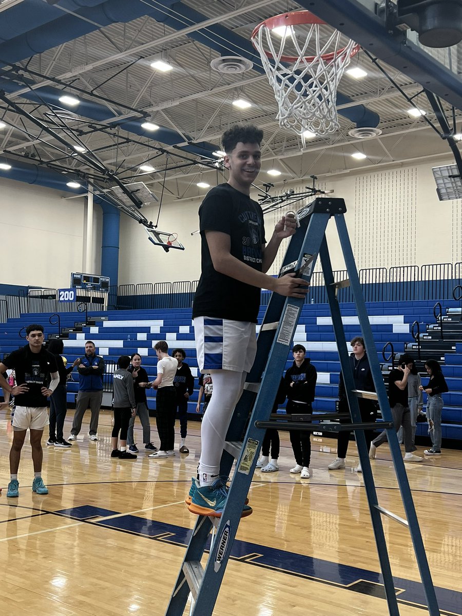Bear Basketball Head Coach Jason Porostovsky tweet media