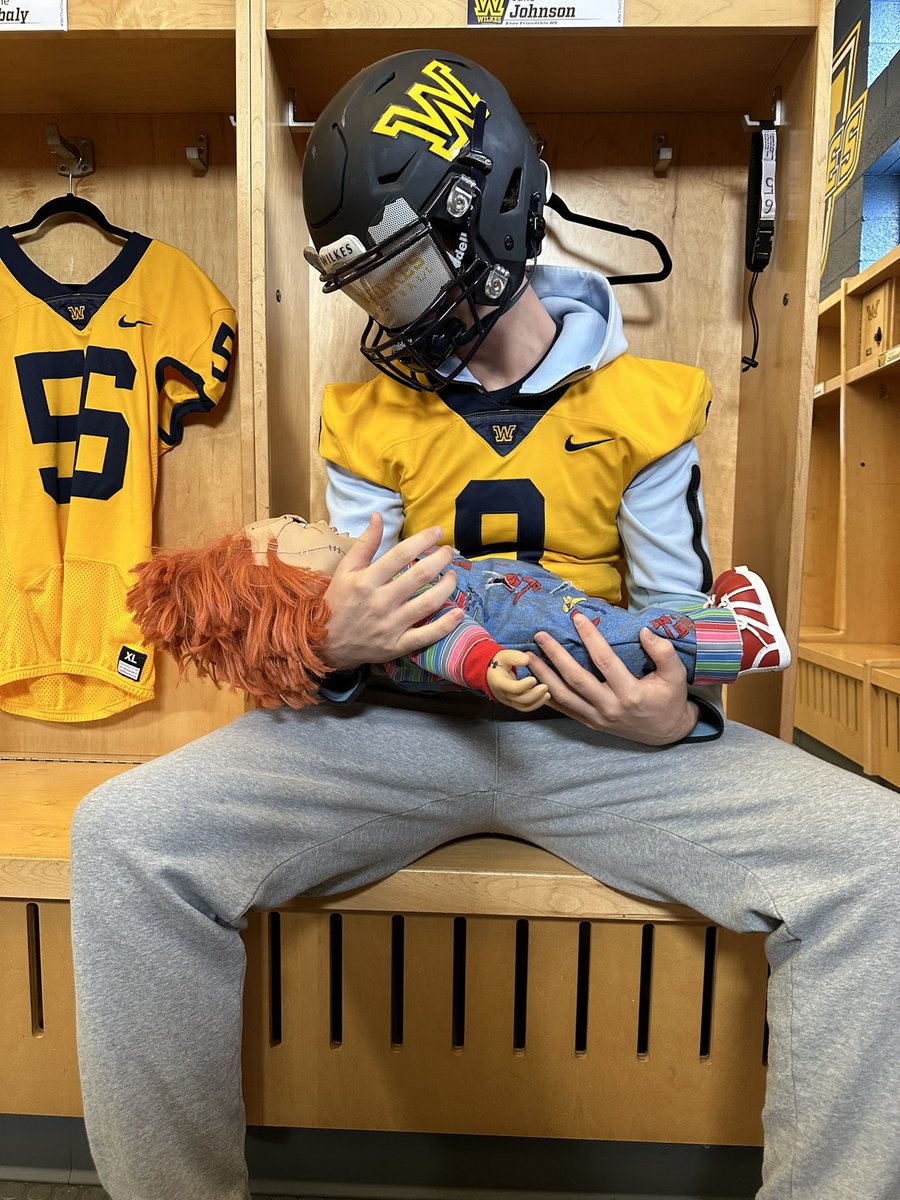 Jake Johnson tweet media