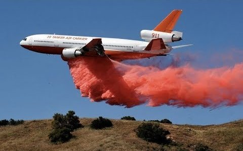 EternoPorfiado's tweet photo. Si eliminamos el senado, ajustamos la dieta de los diputados, los pacos pagan los 28 mil millones y redefinimos el gasto militar nos alcanza para unos 
3 Ten Tanker, pero somos los más weones de Sudamérica. https://t.co/Ze8XDvUHLv