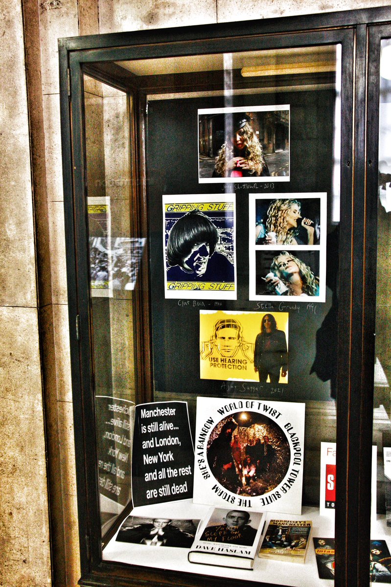 matt_cork's tweet photo. A few more from the In The City exhibition at Central Library… 📷 🐝 📚
#manchester #culture #people #music #art #mancunians #richarddavis #lonelady #davehaslam #northside #dermo #stoneroses #ianbrown #hacienda #factory #acertainratio #happymondays #neworder #bez #clintboon https://t.co/6pXN7yMaw2