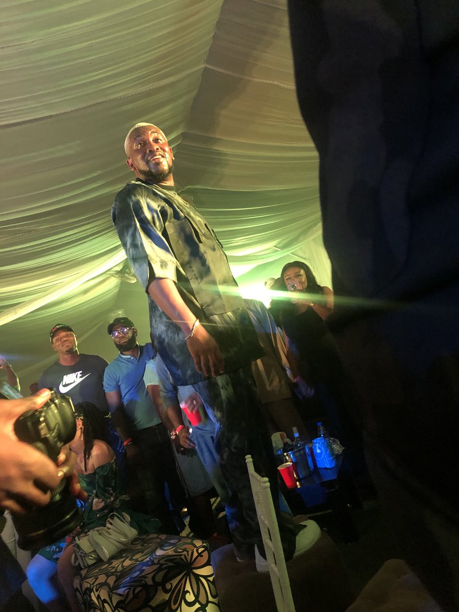 Alfred_saiki1's tweet photo. β¦@iamDo2dtunβ© live in Jos! #JosChillin #MeesPalace https://t.co/TTHuR4bC4B