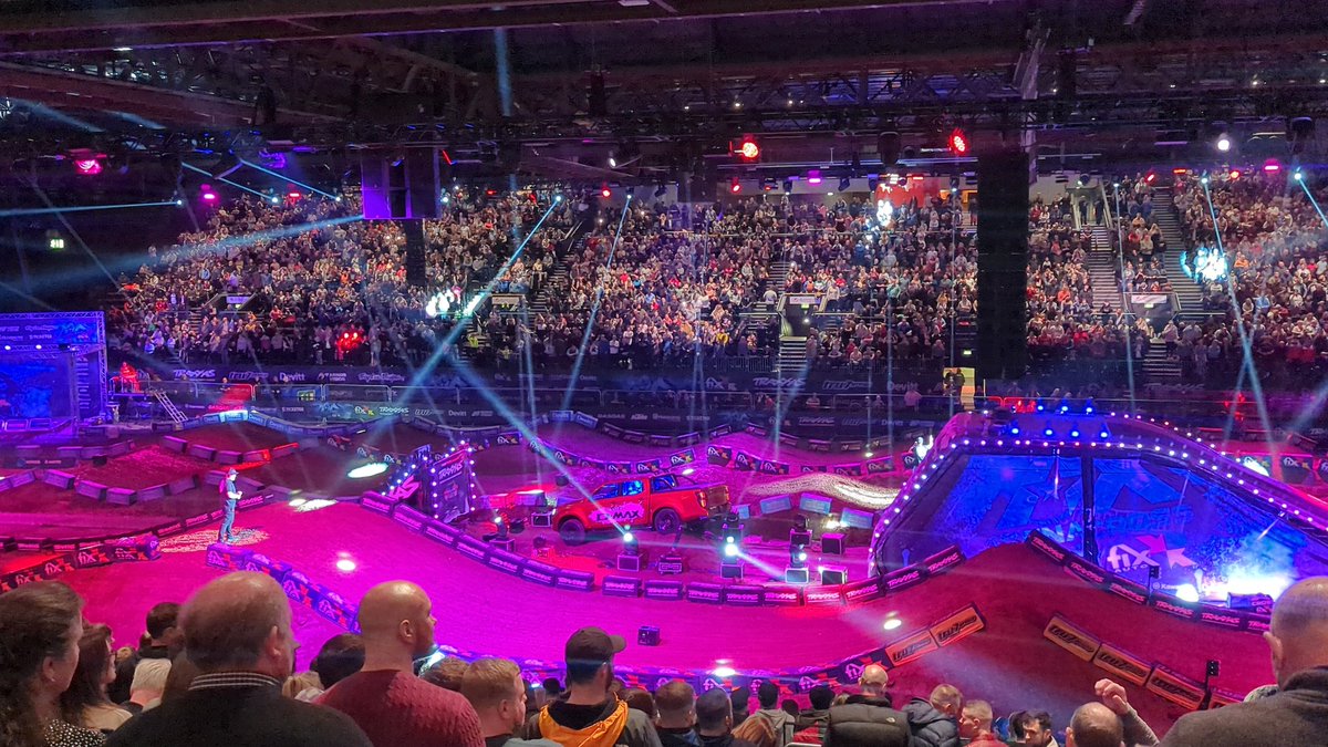 Shananigan88's tweet photo. Great night at @ArenacrossUK with @ReillyD0609 we had a brilliant time, hopefully they're back next year #AXLive #Arenacross23 https://t.co/DRxhiYr2Kl