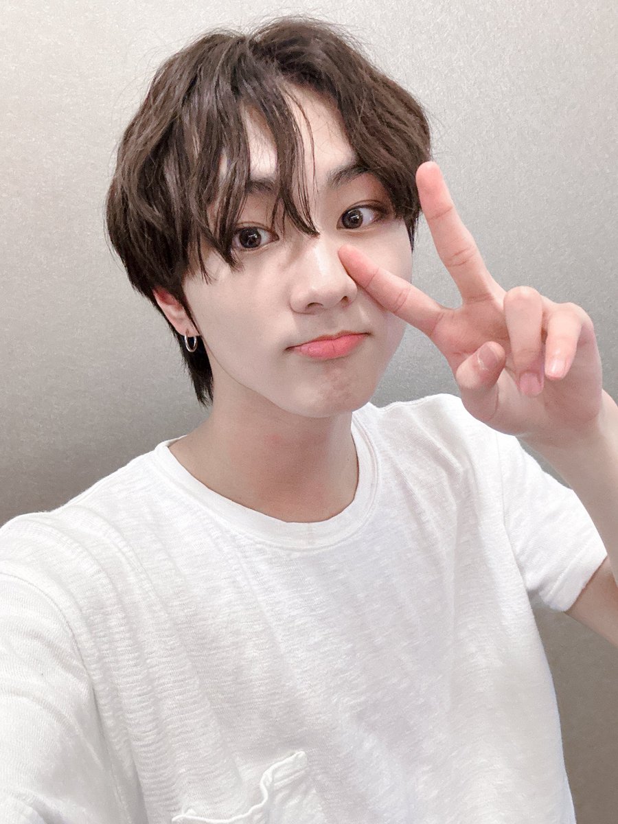 yajngwon's tweet photo. Love you Engene 💕 https://t.co/gbSB4PFkuE