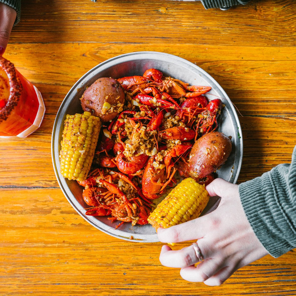 MamboSeafood's tweet photo. Houston, it’s #crawfish season!! 🤗 https://t.co/1355c82IhB