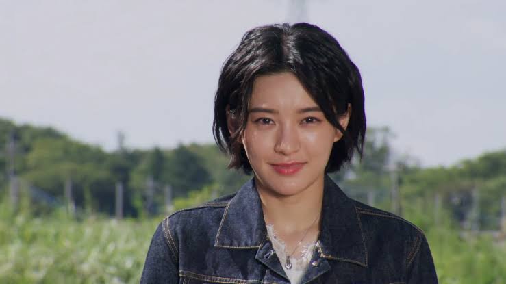SentaiOTD's tweet photo. Today's Sentai Character of the Day is Miho Kijino / Natsumi Kuramochi (Crane Juuto) 💇

She's Kijino's beloved wife, who's in charge of a Beauty Salon... Wait no... She's Inuzuka's girlfriend who takes part in theater acting... Hold on...

What is she going after...? https://t.co/Zt6kdicYkq