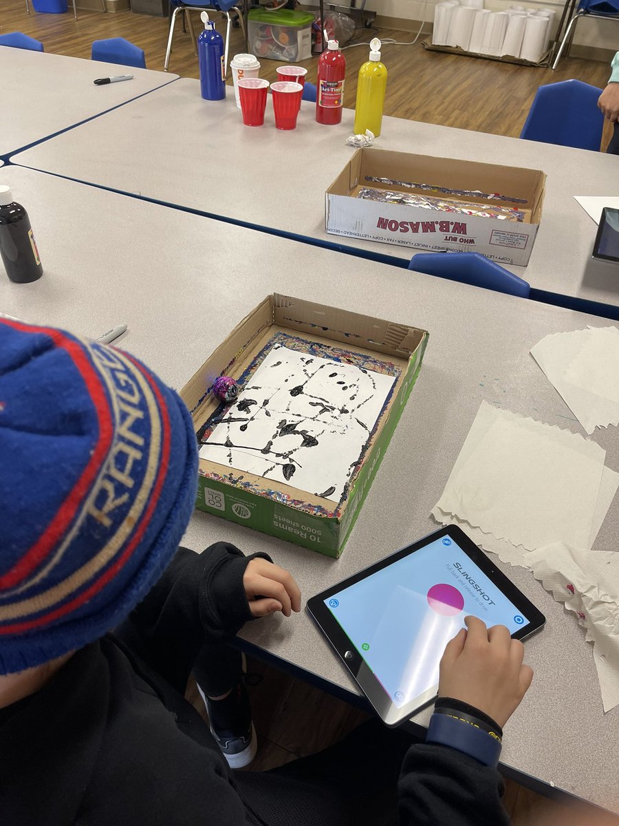ChrisCBarrie's tweet photo. Student: “Wait, we can do coding and art?! Awesome.” @wcsd @Washington_WCSD @Jarrett_Lerner https://t.co/Pxg0KyYKxk