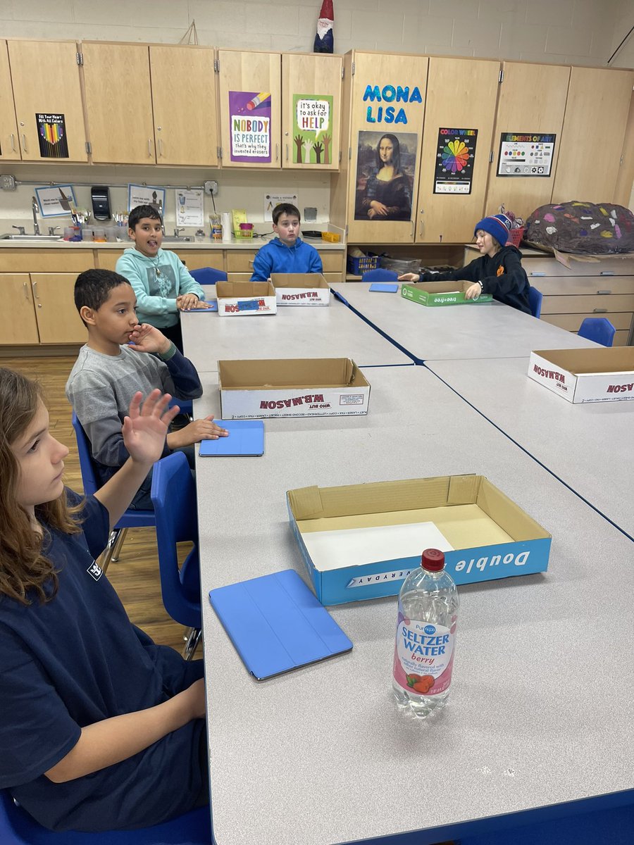 ChrisCBarrie's tweet photo. Student: “Wait, we can do coding and art?! Awesome.” @wcsd @Washington_WCSD @Jarrett_Lerner https://t.co/Pxg0KyYKxk