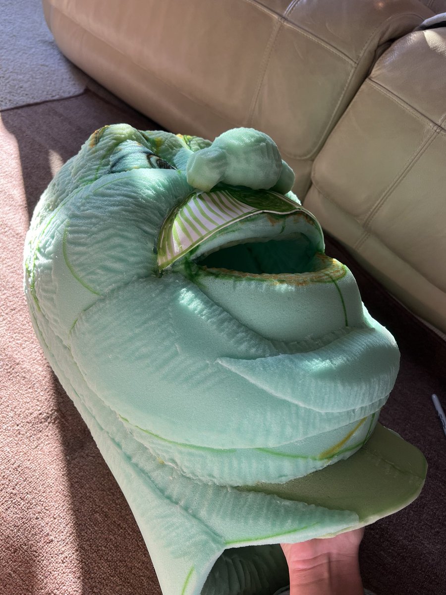 bodoz0's tweet image. Shrek fursuit SHREK FURSUIT (By far the silliest commission I have ever received) #fursuit #shrek #fursuitmaker