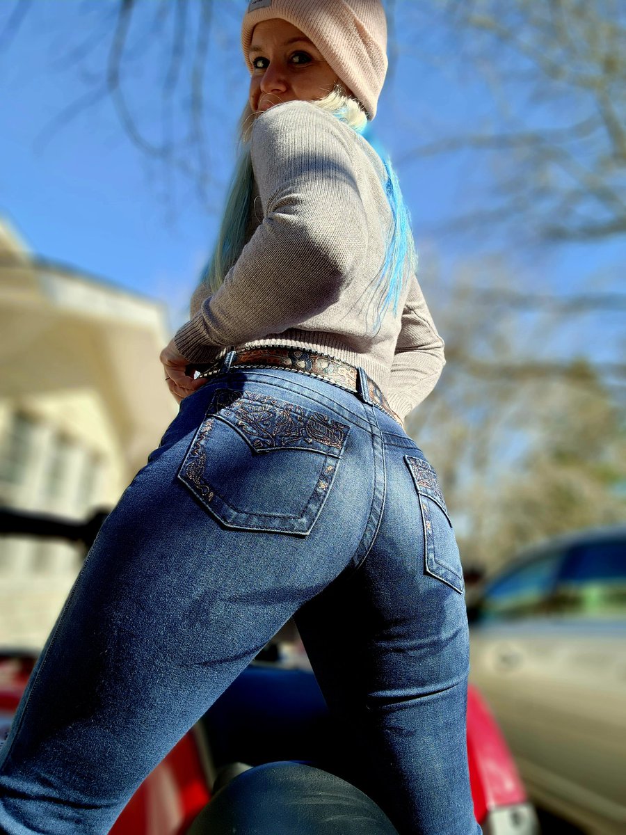 Superjeansfetish on Twitter: "RT @Camohunny03: Howdy! I'm camohunny 💚 I