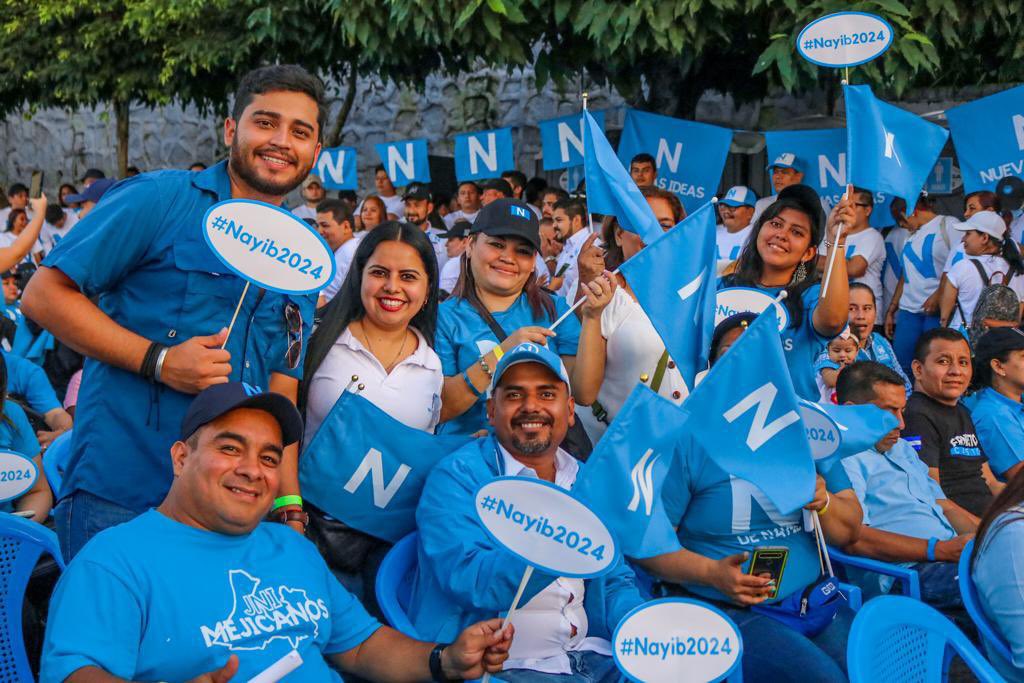 nuevasideas's tweet image. El partido político más grande en la historia de El Salvador está listo para ganar la próxima batalla. 

¡Las NUEVAS IDEAS son invencibles! 😎
#1año