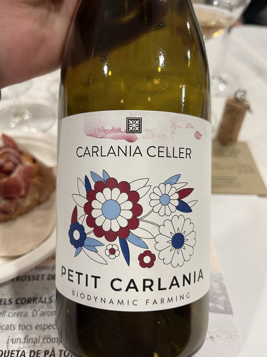 TurismedeFores's tweet photo. La VI edició de ‘Forès Viu el Vi’ ha estat tot un èxit. Hem pogut gaudir d’una activitat on el vi i la gastronomia n’han estat els protagonistes. Moltes gràcies a @carlaniaceller https://t.co/m2Rjboj5V2