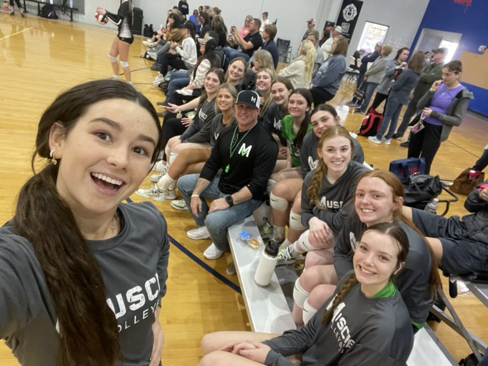 cblanchard2025's tweet photo. Heading to the gold bracket, after being 6-0, great teamwork today! @musclevb https://t.co/VdQkpjOqqx
