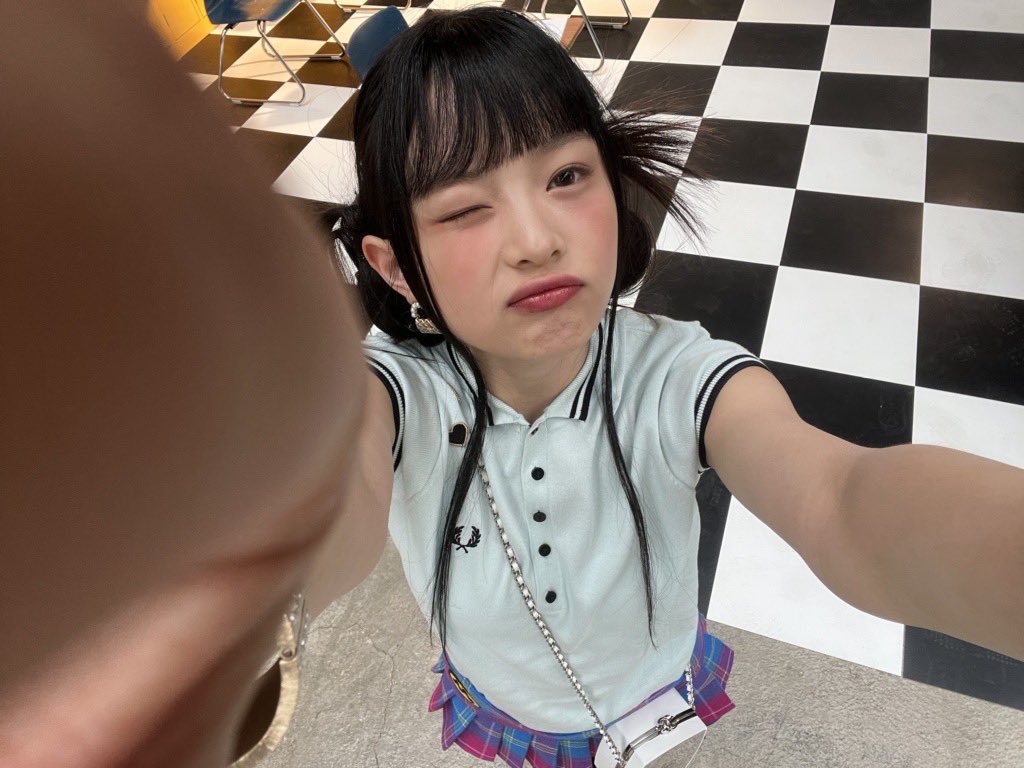 Hanni (@daily04s) on Twitter photo 