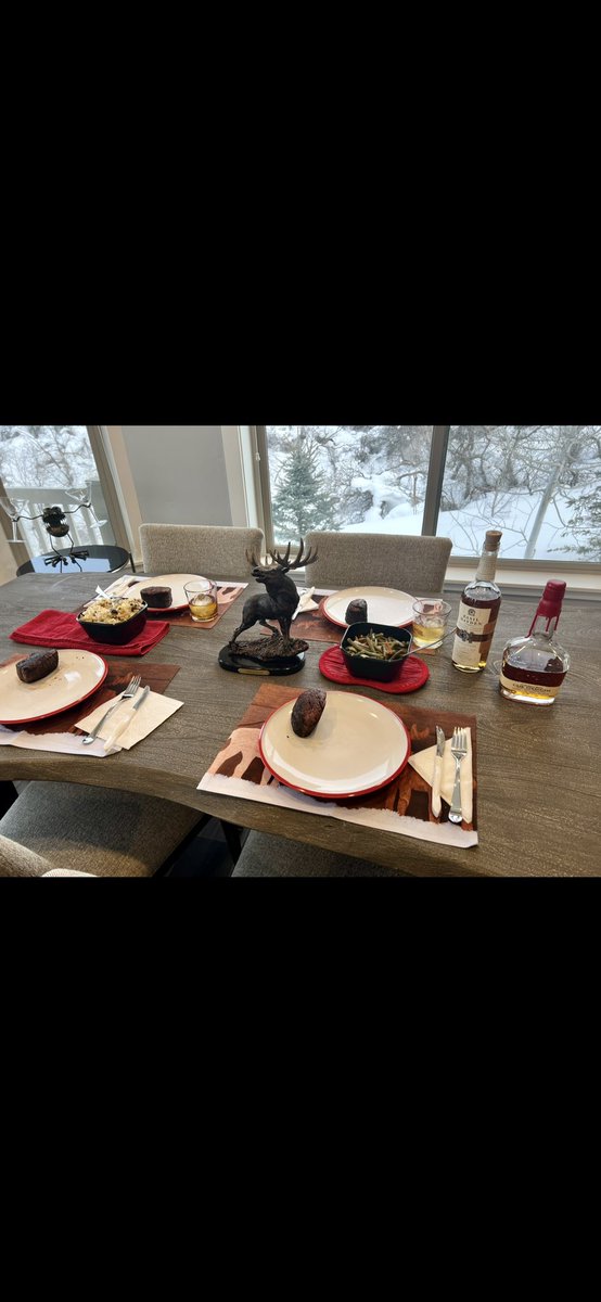FixnBones's tweet photo. #SaturdayMotivation 

Finishing off a great “power” weekend with the guys at #Timberlakes
@patlafrieda Filet/ Risotto/ Greens beans and an #OldFashion 

#BonesBoubonBrisket
#orthotwitter https://t.co/9Qe44hOyPt