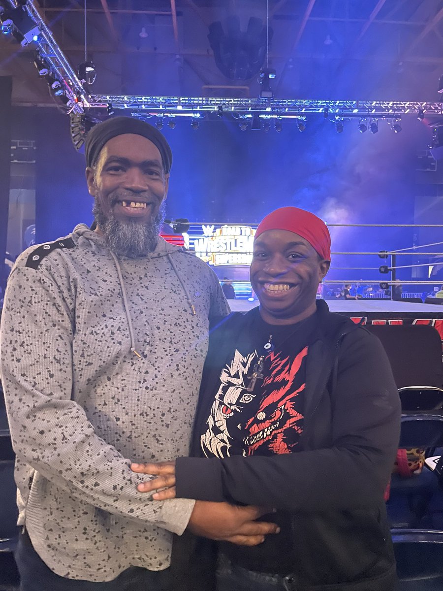 It’s my 39th birthday celebration and our first WWE event #wwecolumbus