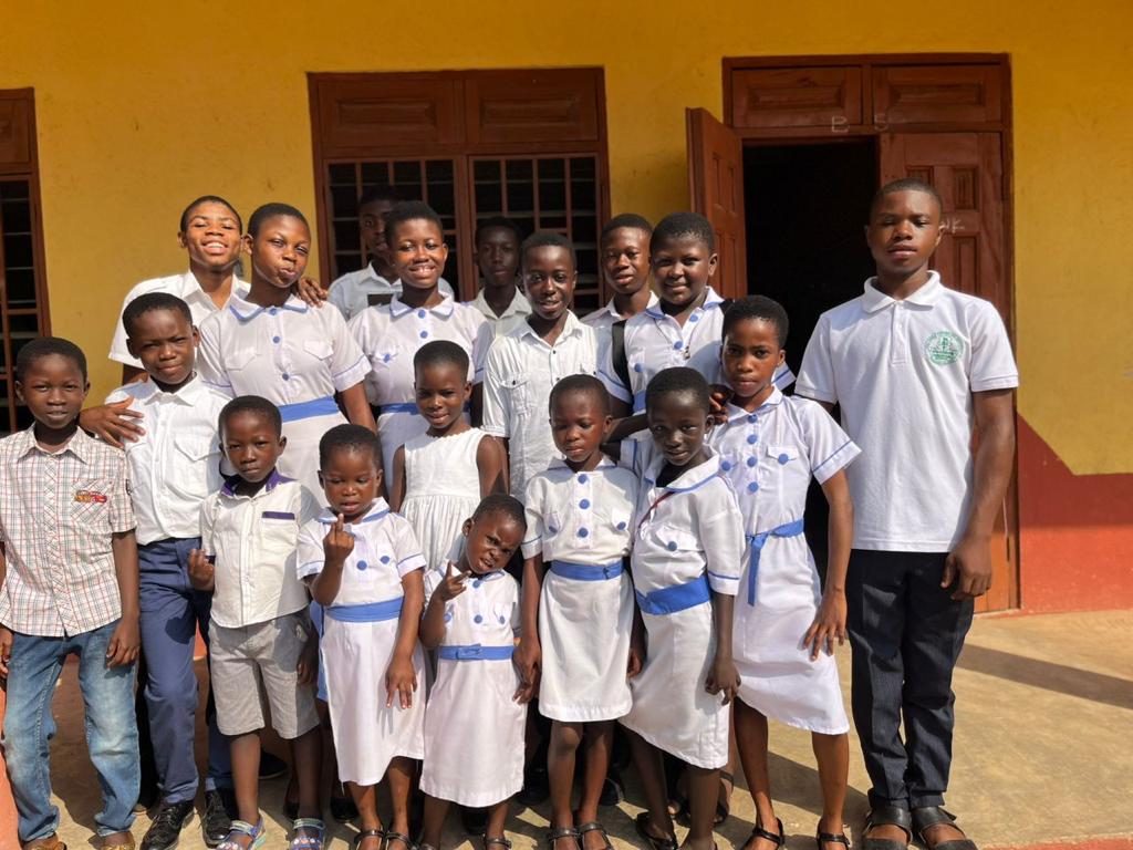 CadetDistrict's tweet photo. As part of the 10th District Cadet officers and organisers initiative to visit the local commandries, the District Cadet Organizer(B/K BENNEH KWADWO) today  visited 
St. Teresa of Avila Cadet Commandary #455 - Berekum and
Holy Family Junior Auxiliary #94-Berekum.

#KSJI https://t.co/It4W6oqx2t