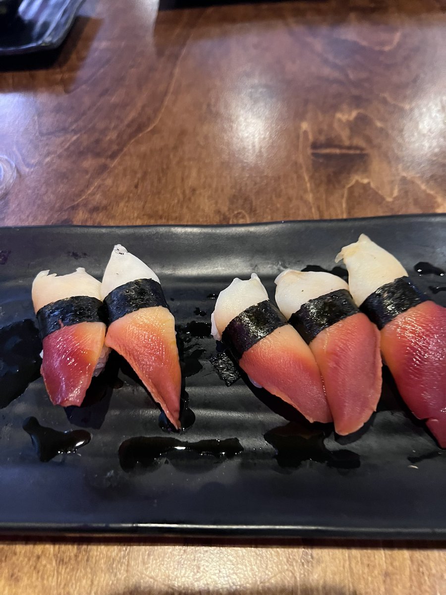 Tha3rdi's tweet image. Hungry as a hostage. #fatboyproblems #sushi