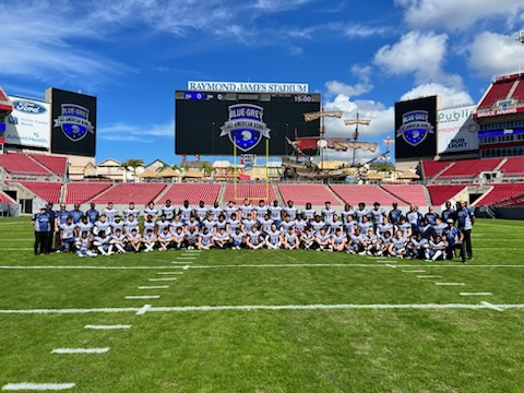 Here's a sneak peek at the South team picture prior to opening kickoff of the recent #BlueGreyFootball All-American Bowl at Tampa Bay Buccaneers' Raymond James Stadium.