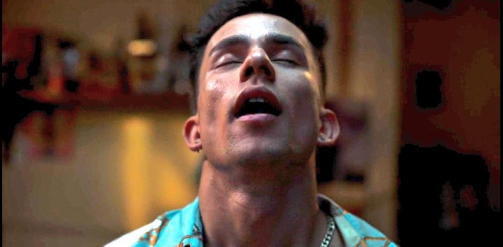 Sidfarhann's tweet photo. Sharan and Bablli scene more hottest than Polo and Christian scene not gonna lie
@NetflixIndia
#ClassOnNetflix #classnetflix #ClassSeries https://t.co/0AqXpdQXcH