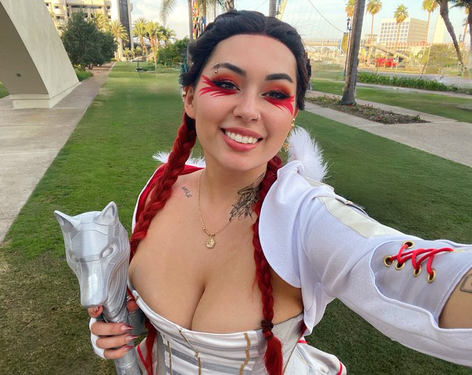 happy 4th birthday apex legends 🥳🎉 https://t.co/EF64kcWliM<a href="/tag/strangerthings"class="tags"><span>#strangerthings</span></a>