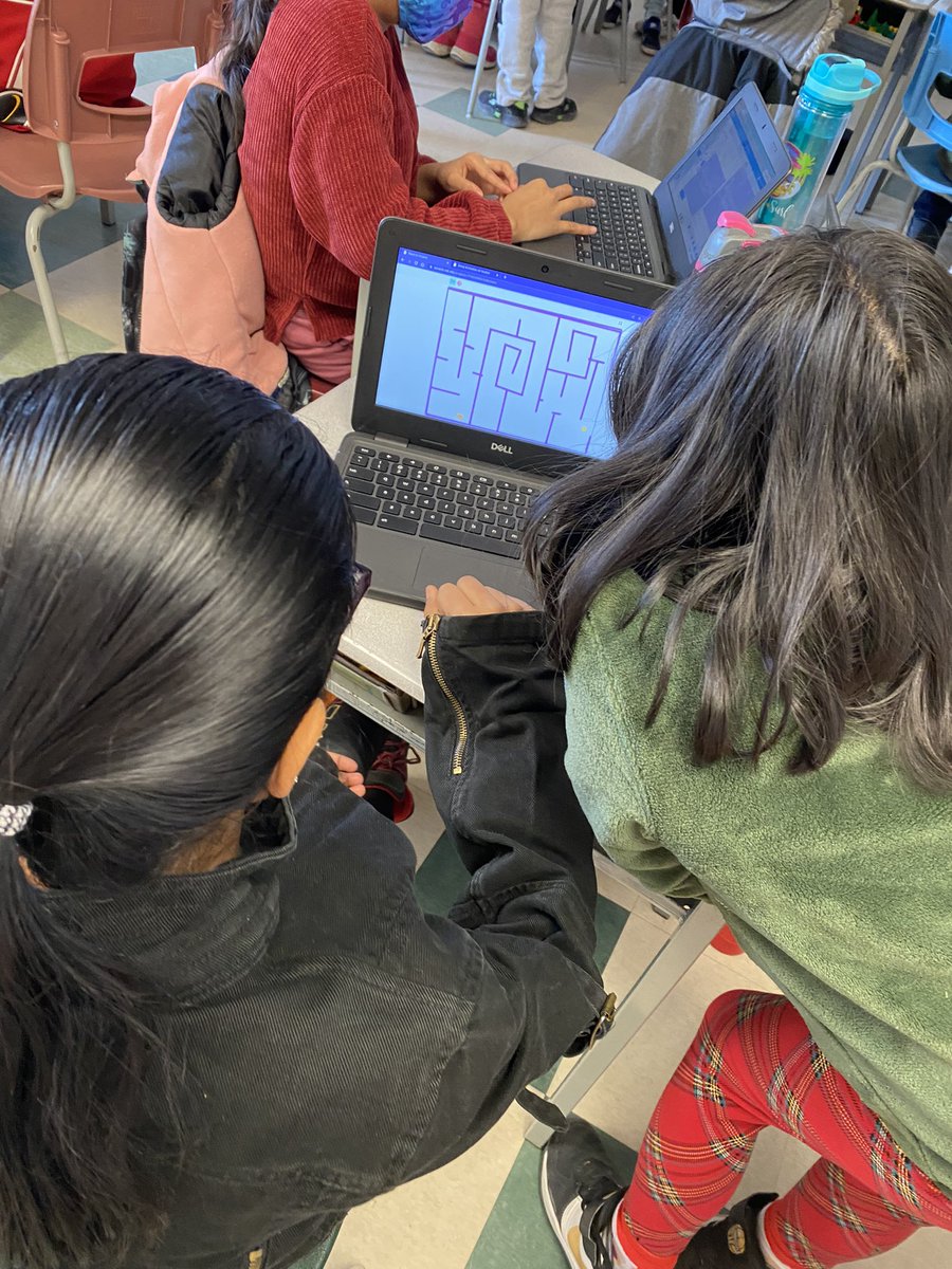 MsMasseyJ's tweet image. Coding Machines! In December our 56s showed off their coding skills and video game designs to our classmates in 45. #classroomlearning #coding #kidswhocode