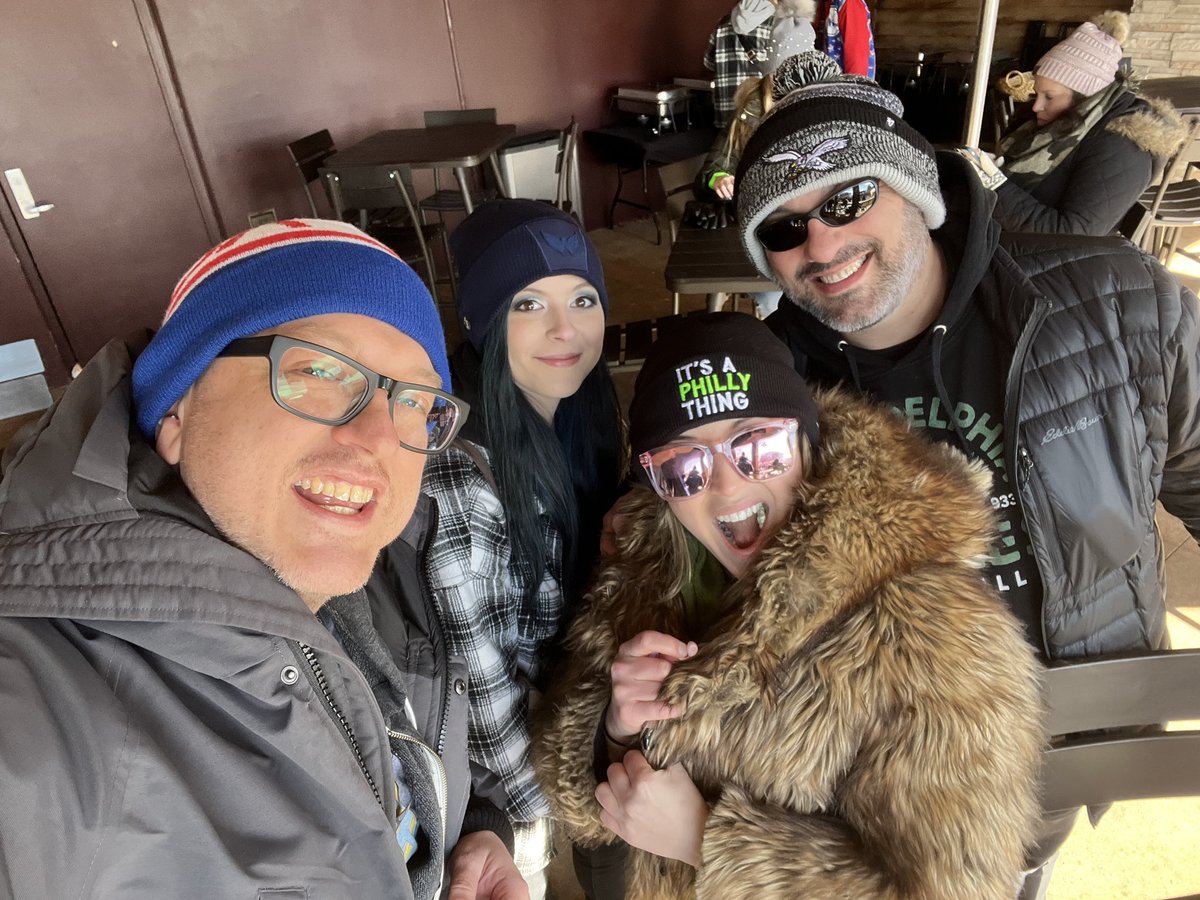 mikejonesradio's tweet image. What an incredible day! #1045WinterJawn is in the books. Thank you, Philly Phamily! @Alt1045Philly @JammminJessie @JoshMRadio @caseyyoder @lovelytheband @XfinityLive