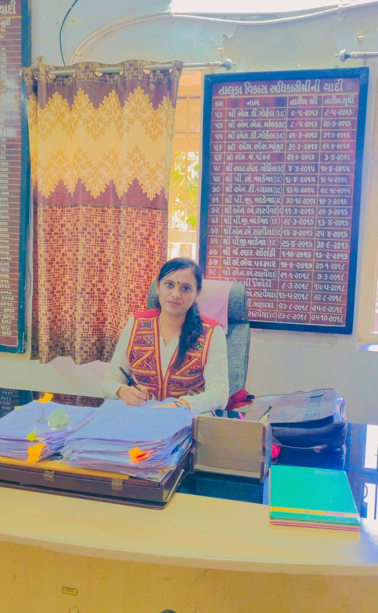 “सम्मान पद में नहीं, मनुष्यता में है”