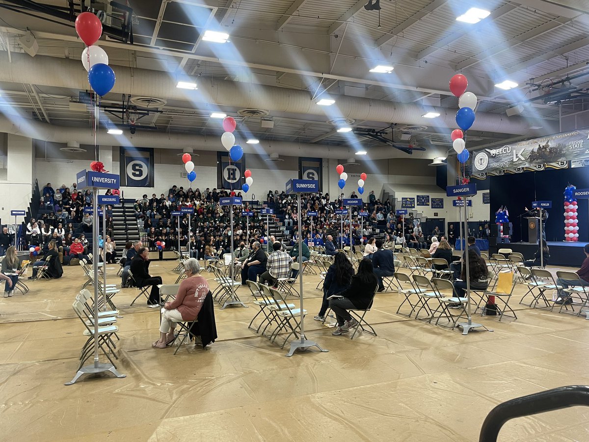 meandermath's tweet image. Our Wildcats competing in the Fresno County Academic Decathlon at Sunnyside today! Go team! 💙💛