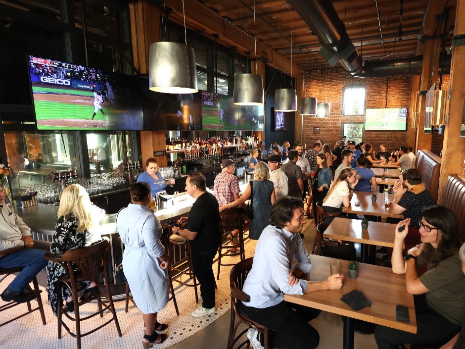 Hatback Bar & Grille tweet media