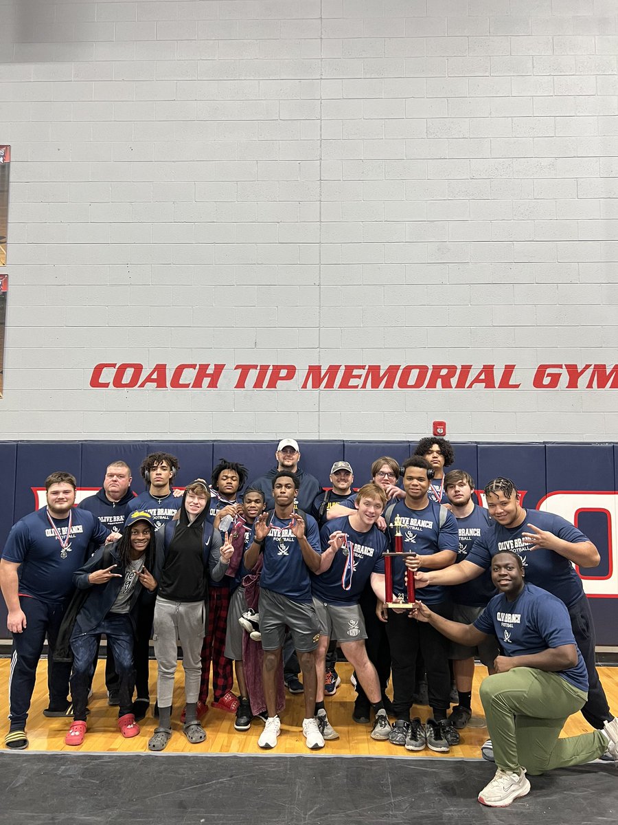 OB_football's tweet photo. Olive Branch finishes in 2nd place for 6A Region 1. 6 guys qualified for the North State meet!  Our guys are getting strong. 💪 #OBPride #TheStandard https://t.co/FedefKWTf2