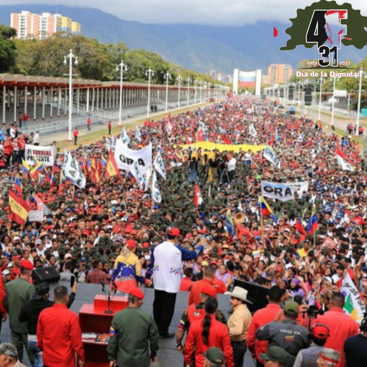 1/2 Güerisney
#4fRebeliónContraElImperio
@PartidoPSUV
@NicolasMaduro
@dcabellor
#FebreroRebeldeConChávez