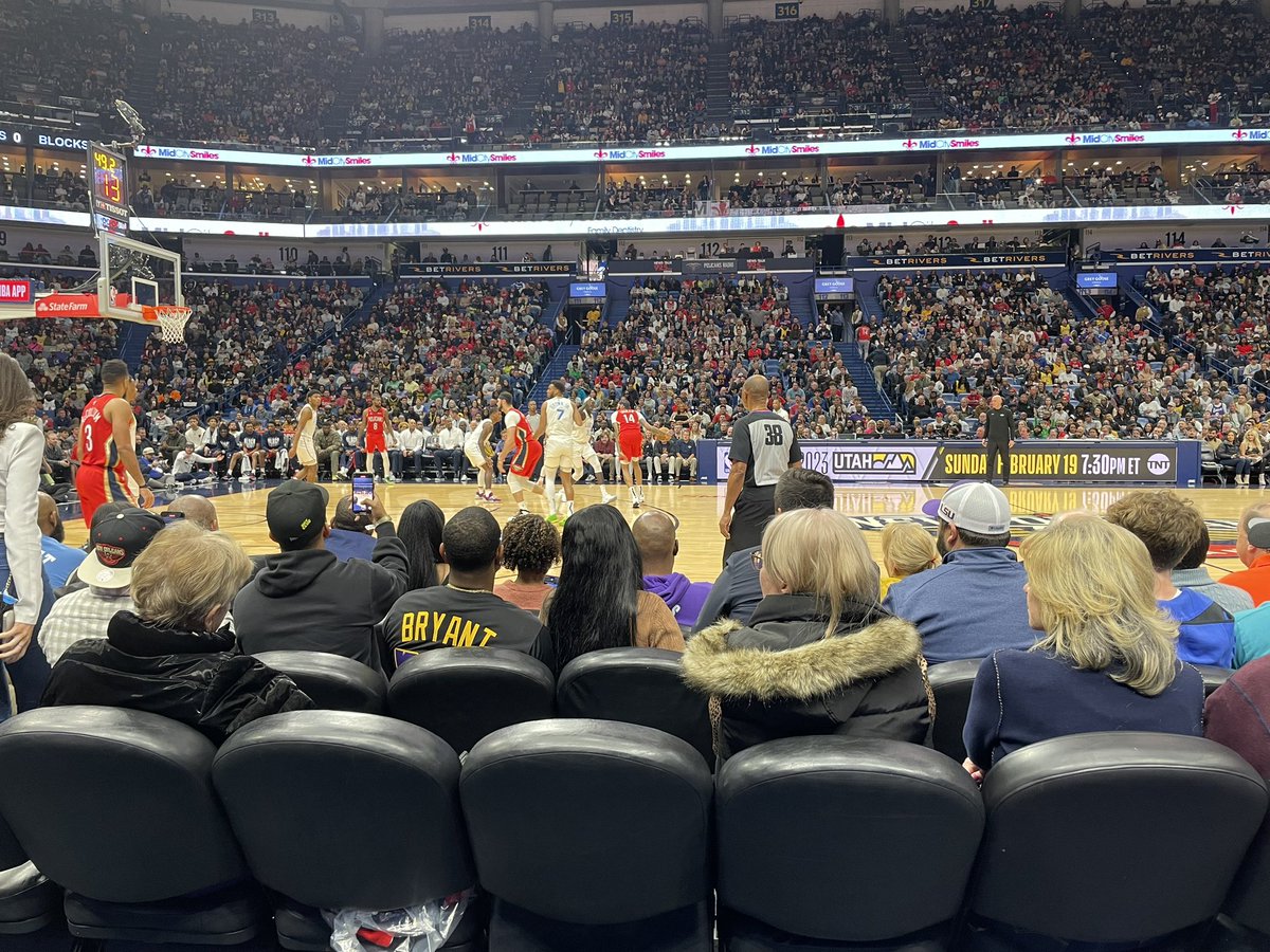 penelopetrunk's tweet image. Best way to get floor level seats at NBA: Pelicans game during Carnival