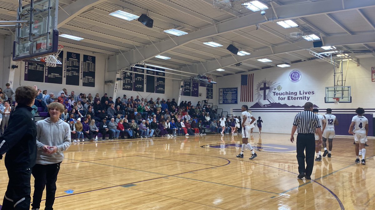 packed house tonight !!!