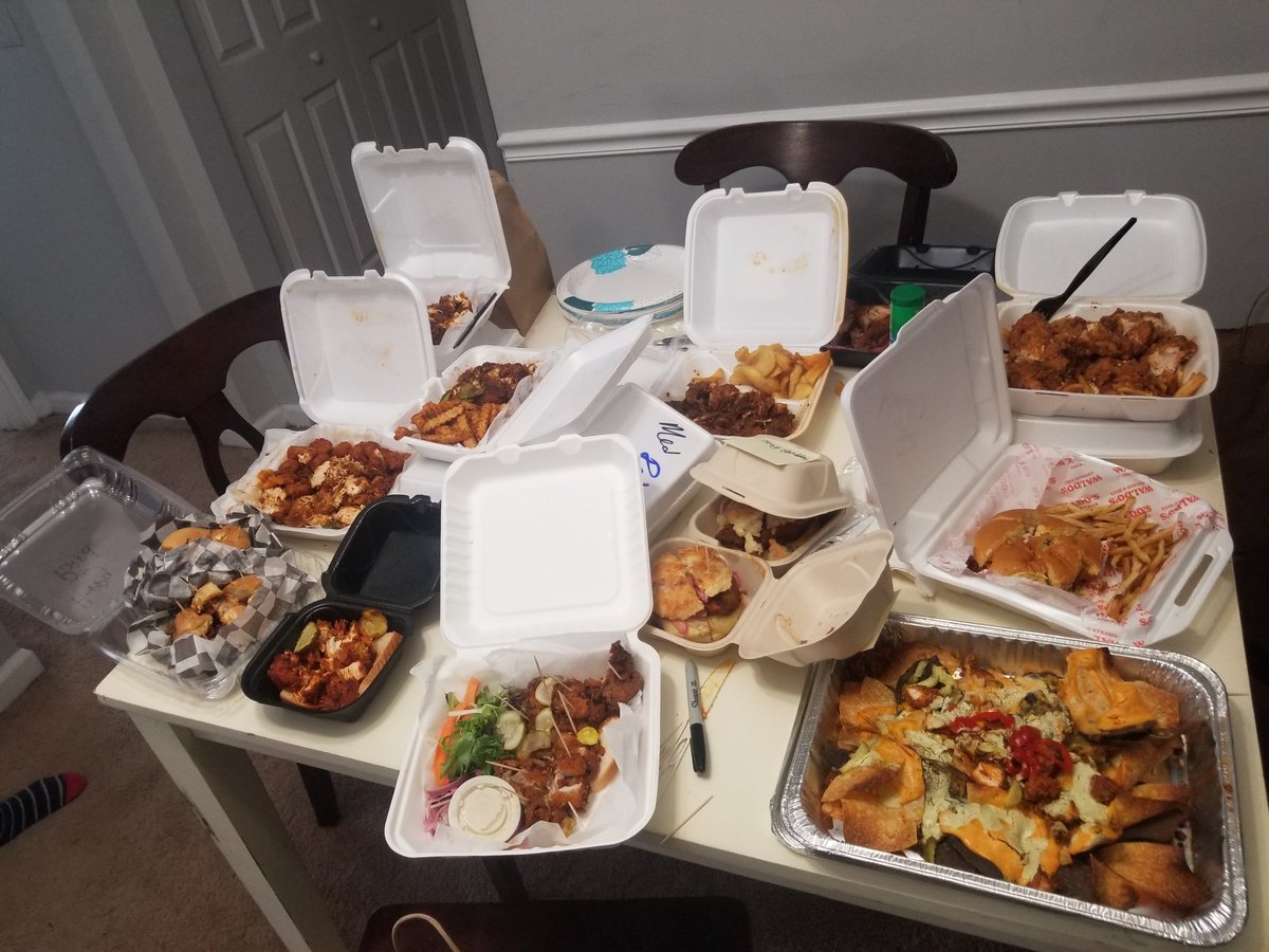 #NashvilleHotChickenWeeks Hot Chicken Gauntlet 2023 results from my friend group!
Best Overall: Red's 615
Most Unique: Waldo's
Best Sandwich: Stay Golden
Spiciest: Bolton's

If you need reasons to pick Vandy for grad school, come join for chicken taste tests!