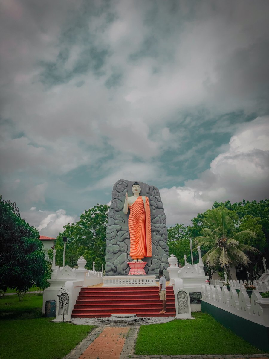 ඔබ සැමට පිංබර නවම් පුරපසළොස්වක පොහොය දිනයක් වේවා! 
🙏🪷  #poyady #nawampoyaday #ceylon #SriLanka #trevl #kataragama #srilankaceylon