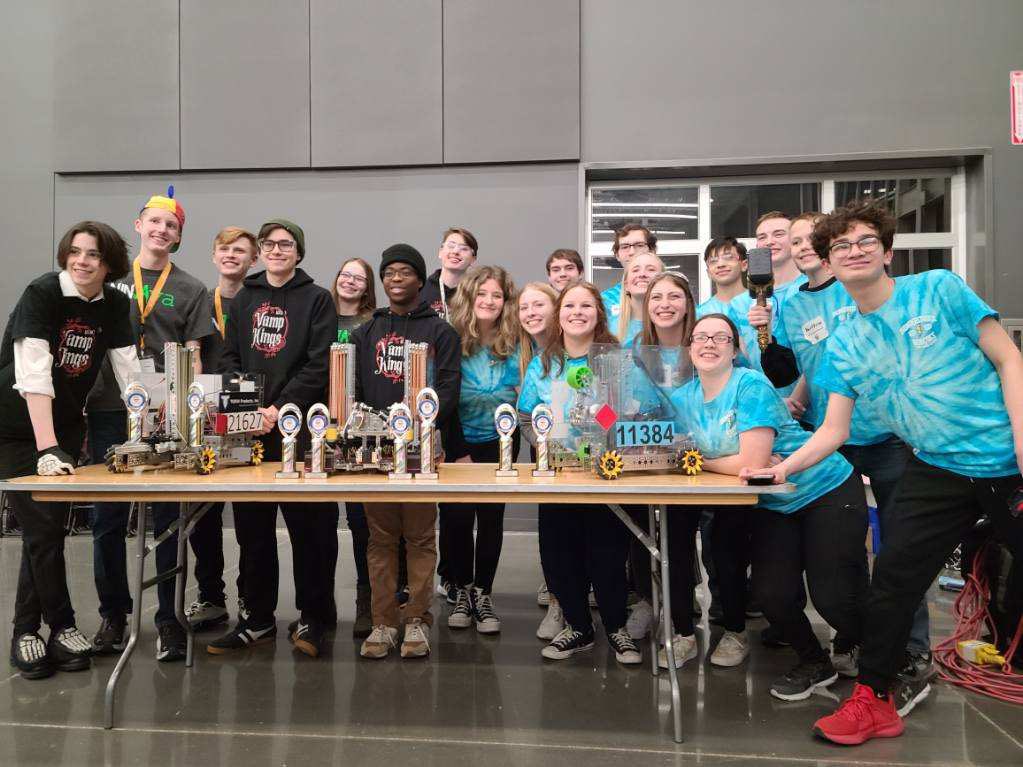 ONTO STATE! Thunderstruck ended finals matches in second place, and won the Finalist Alliance Award and the Motivate Award. We’re also advancing to State Competition in Coralville, IA on March 4! Thank you to our two alliance partners <a href="/NinJava__/">NinJava_</a> and Vamp Kings!!! #ftc #robotics
