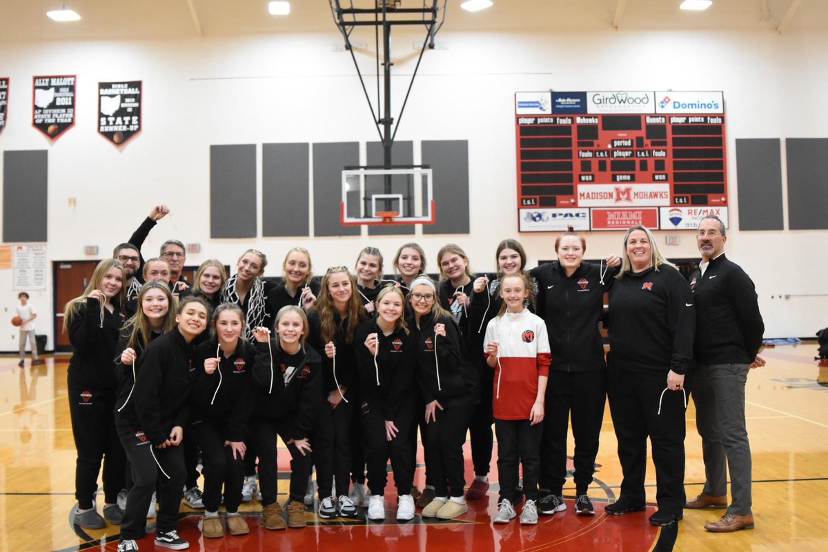 We are very proud of our girls this season. JV finished their regular season 11-7 while Varsity finished 15-6 playing the 11th toughest schedule in D3. Monday starts our post season at 0-0. Until then enjoy it girls! We are SWBL West co-champs!
#allinalltogether 🪓🪓