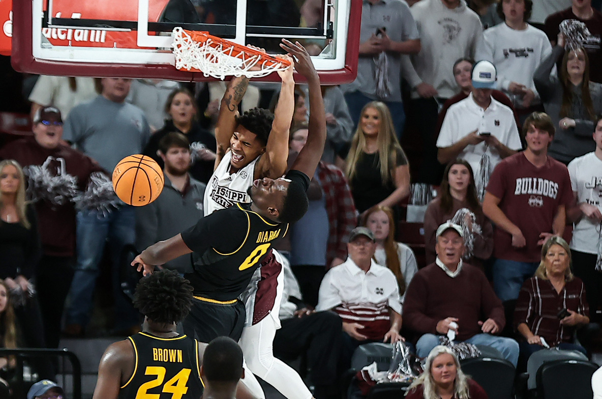 HailStateMBK's tweet photo. PICTURE PERFECT. 📸

#HailState🐶 x @TheShakeelMoore https://t.co/bE5bY6mfdL