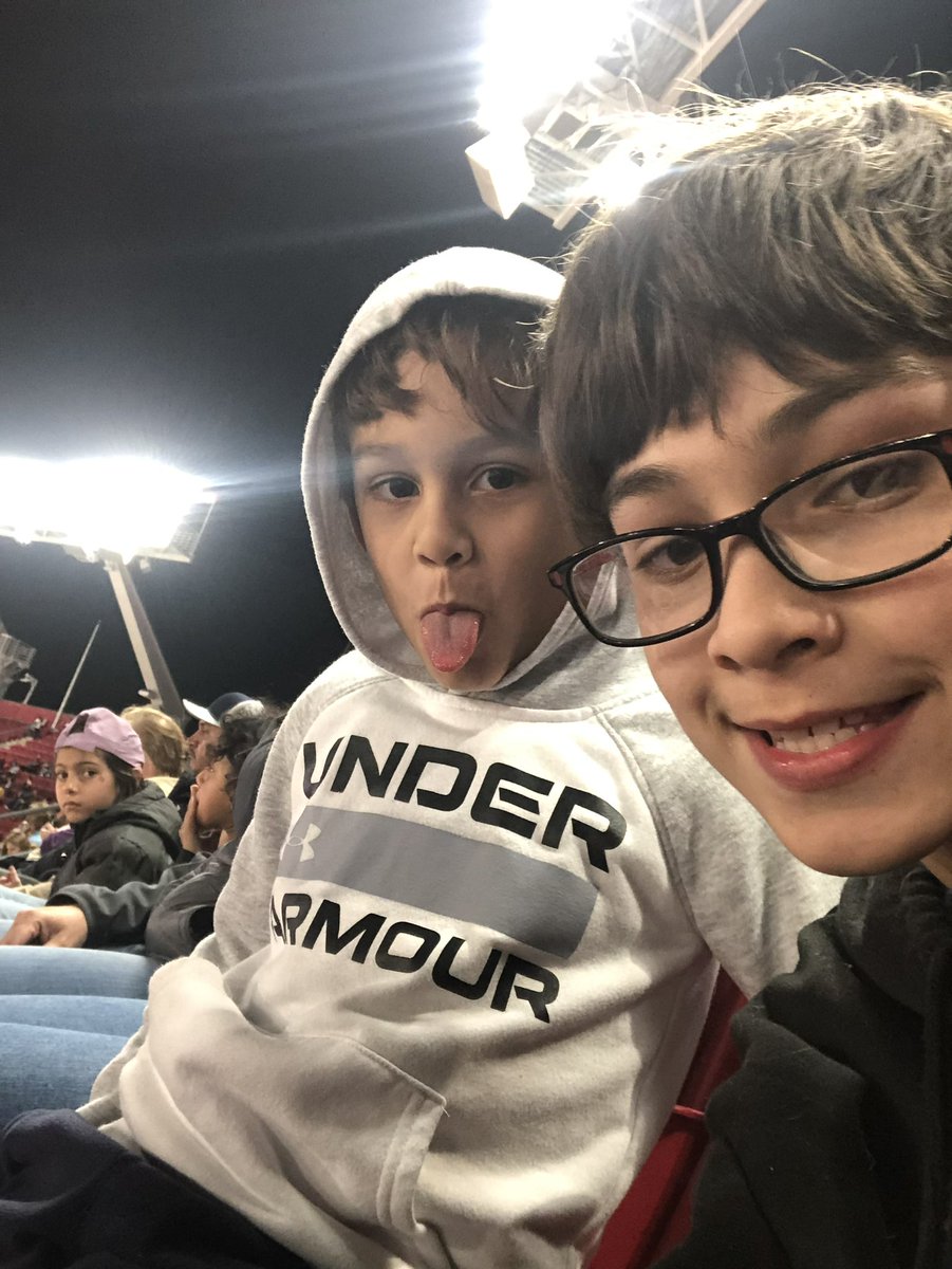 BrunoMatiasDC's tweet photo. @MonsterJam  GO Max D! Xoxo the DC brothers #MonsterJam https://t.co/kS0dix1mCU